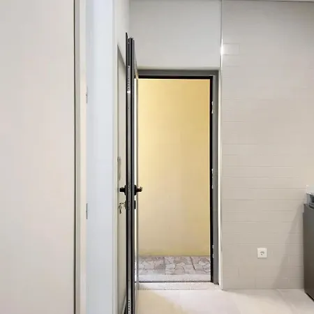 - - 6 Apartamento