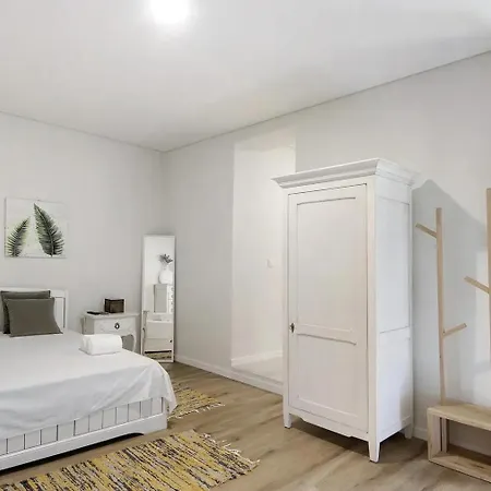 - - 6 Apartamento